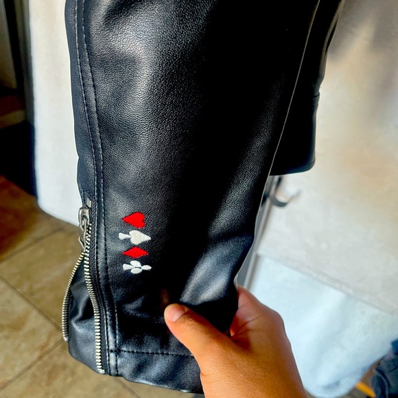 New! GUESS Men's Robertson Aces Moto
Stud Jacket
Size: S
| Guess!! - Picture 11 of 13